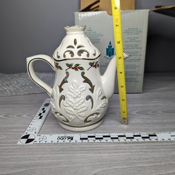 PartyLite Holly Leaf Cafe Teapot Votive Holder - Picture 13 of 13